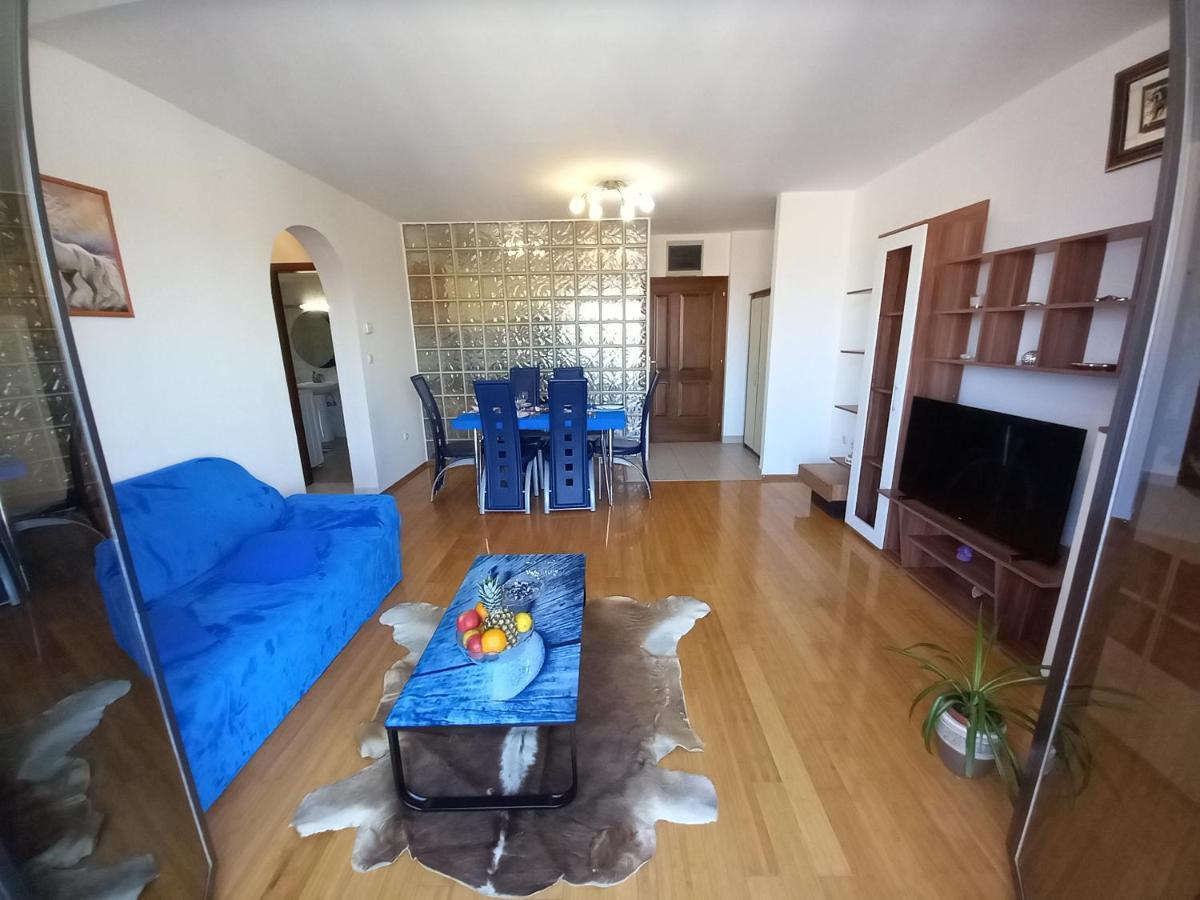 Iva Apartman 普拉 外观 照片