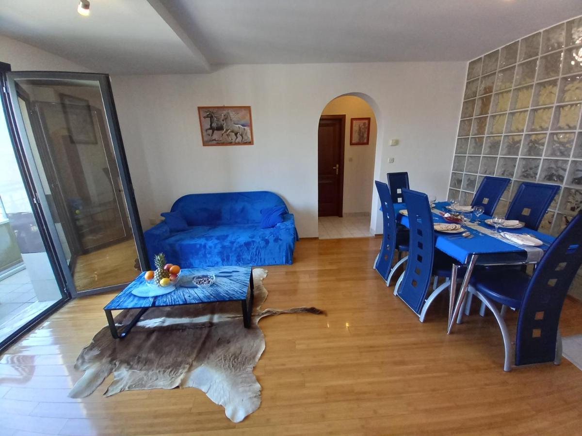 Iva Apartman 普拉 外观 照片