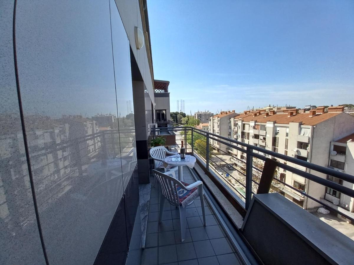 Iva Apartman 普拉 外观 照片