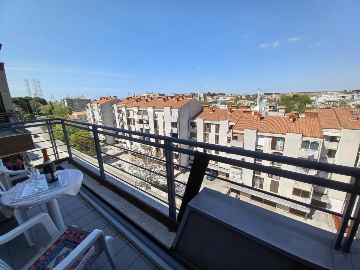 Iva Apartman 普拉 外观 照片